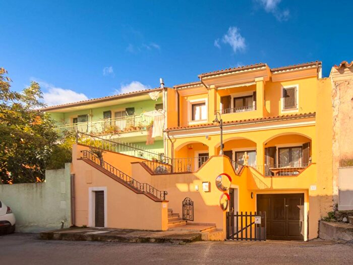 Casa con 5 locali in vendita in Via Divisione Nembo, Centro, Palau