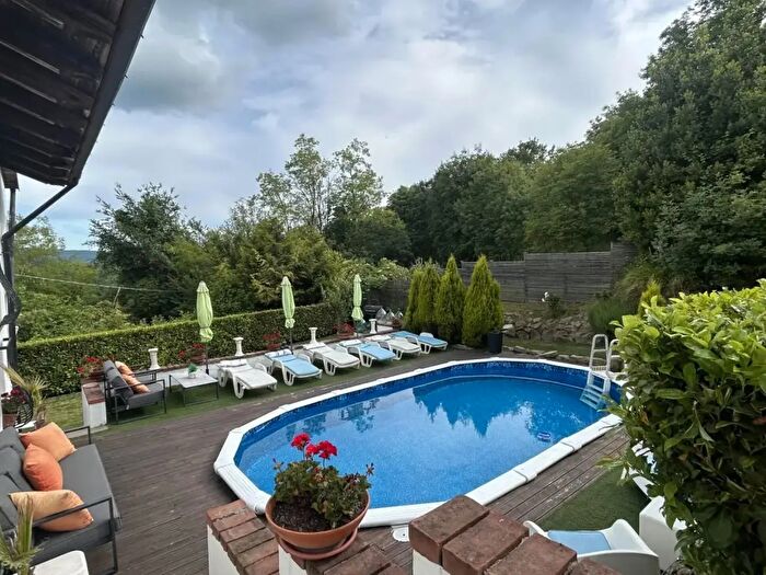 Casa con 15 locali in vendita in Visone