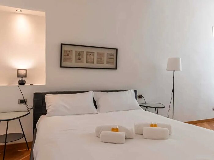 Appartamento monolocale in affitto in Ripa di Porta Ticinese, Milano