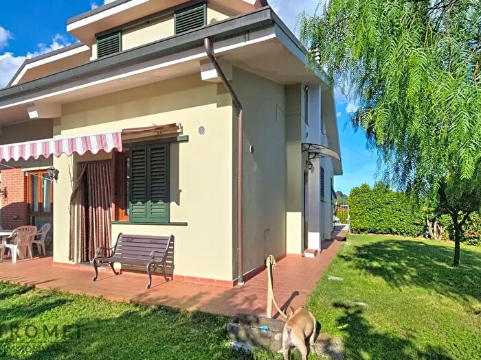 Casa con 8 locali in vendita in Via Corte Nardi, Castelfranco Di Sotto