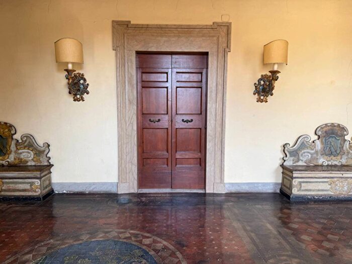 Appartamento trilocale in affitto in Montecitorio, Roma