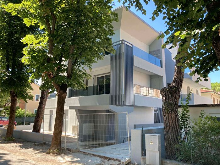 Casa quadrilocale in vendita in Fano, Fano