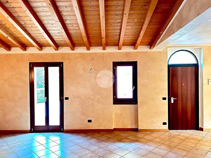 Casa quadrilocale in vendita in Via Roma, Dello