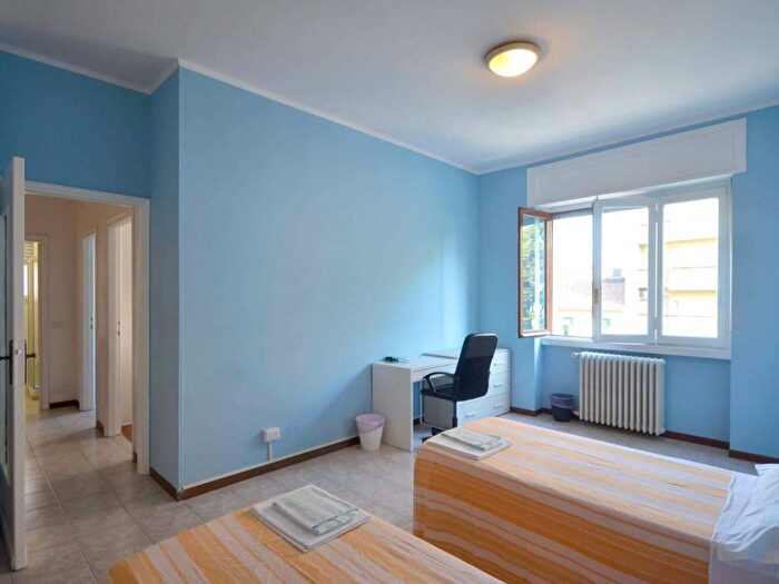 Appartamento trilocale in affitto in Via Ettore Ponti, Barona, Milano