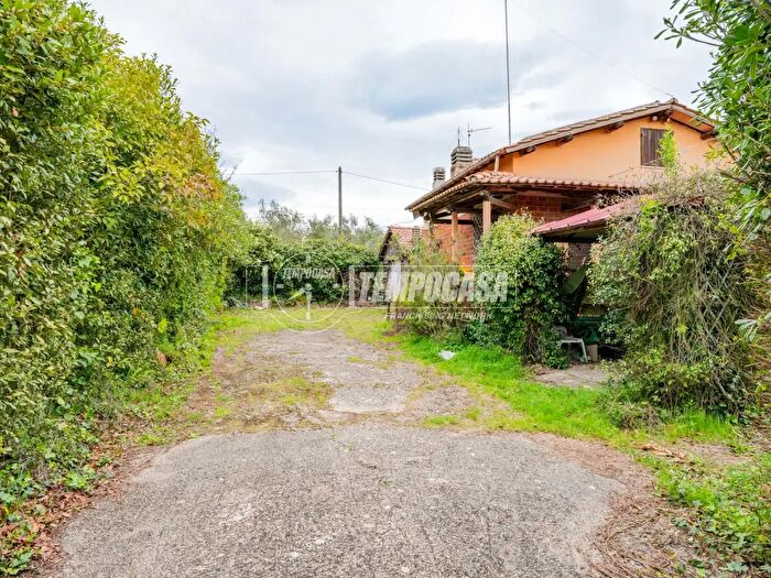 Casa con 5 locali in vendita in Via dell Omo Morto, Bracciano