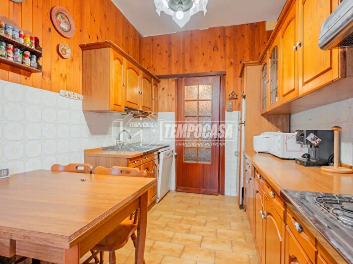 Case in Vendita e in Affitto - 2