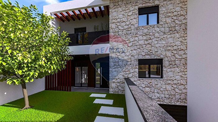 Casa quadrilocale in vendita in Via Aldo Moro, Binetto