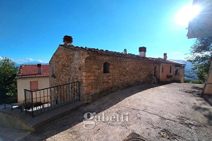 Casa quadrilocale in vendita in Via Ortaglie, Molise