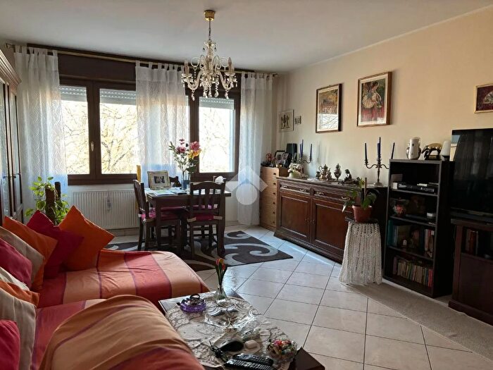 Appartamento trilocale in vendita in Via Calderara, Novara