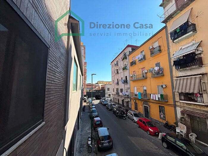 Appartamento trilocale in affitto in Via Generale Francesco Pinto, Napoli
