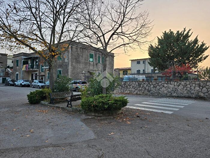 Appartamento bilocale in vendita in Via Case Nuove, Acuto