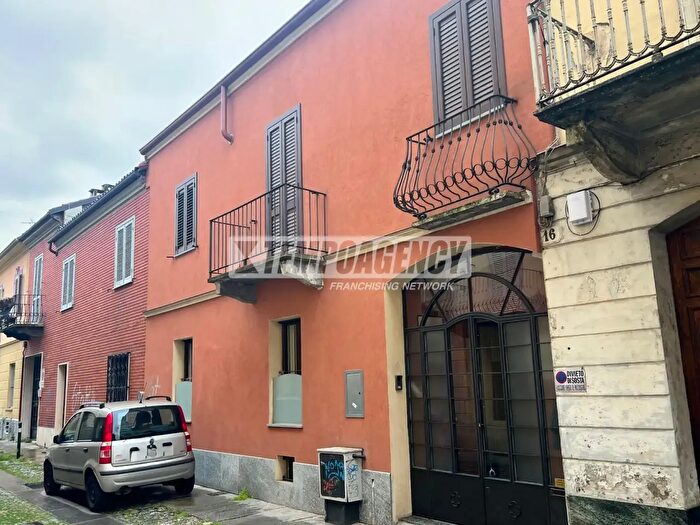 Case in Vendita e in Affitto - 2