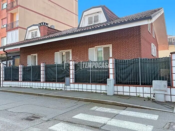 Casa con 5 locali in vendita in Via Garibaldi, Nichelino