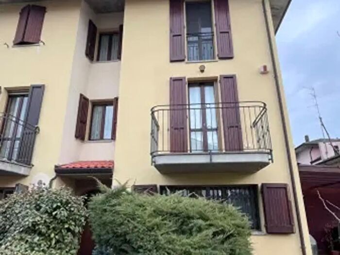 Casa quadrilocale in vendita in Lugo