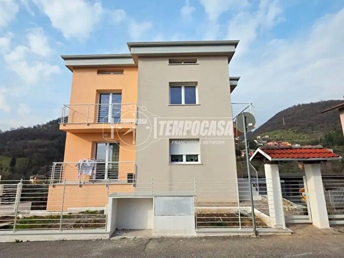 Appartamento quadrilocale in vendita in Via Ripa, Villa DAlme