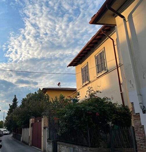 Appartamento trilocale in vendita in Via dellAgio, Firenze