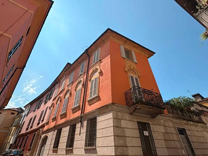 Casa in vendita in Via Aselli, Cremona