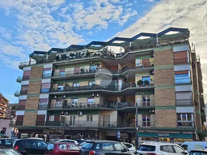 Appartamento bilocale in vendita in Via Tuscolana, Roma