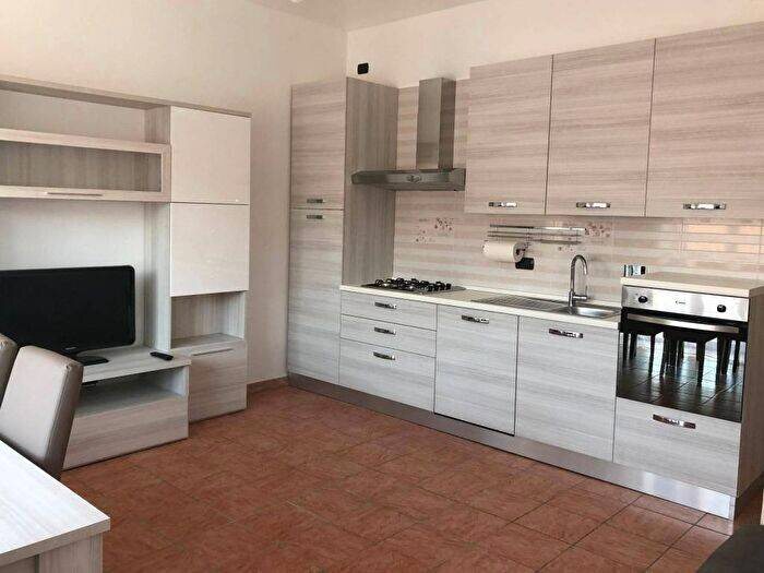Appartamento bilocale in affitto in Viale Legioni Romane, Bande Nere, Milano