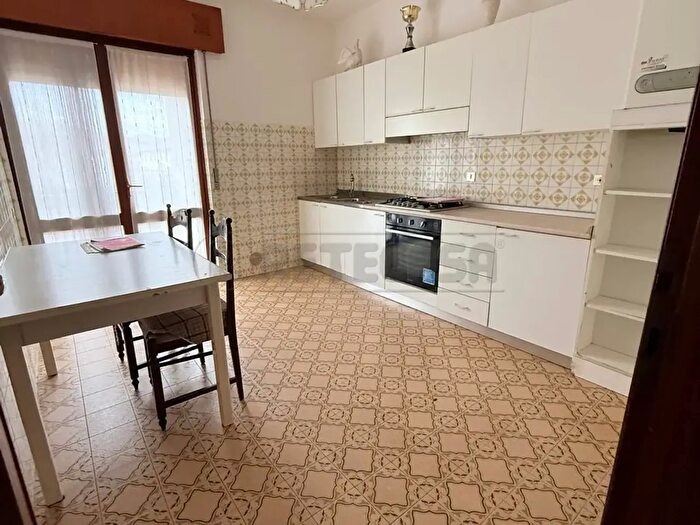 Appartamento con 6 locali in vendita in Montecchio Maggiore