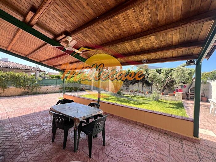 Casa trilocale in vendita in Via dei Navigatori, Siracusa