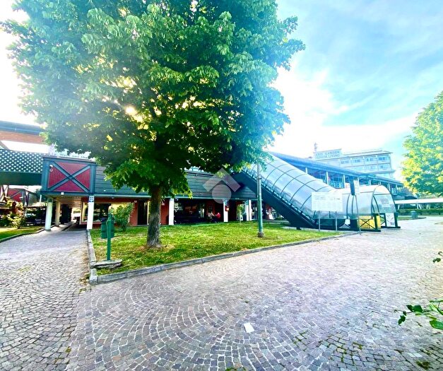 Appartamento bilocale in affitto in Via Eschilo, Roma