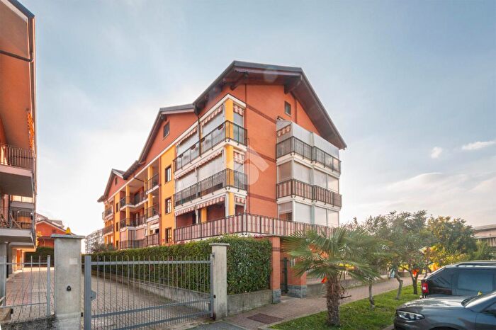 Appartamento con 6 locali in vendita in Via Rita Levi Montalcini, Mappano