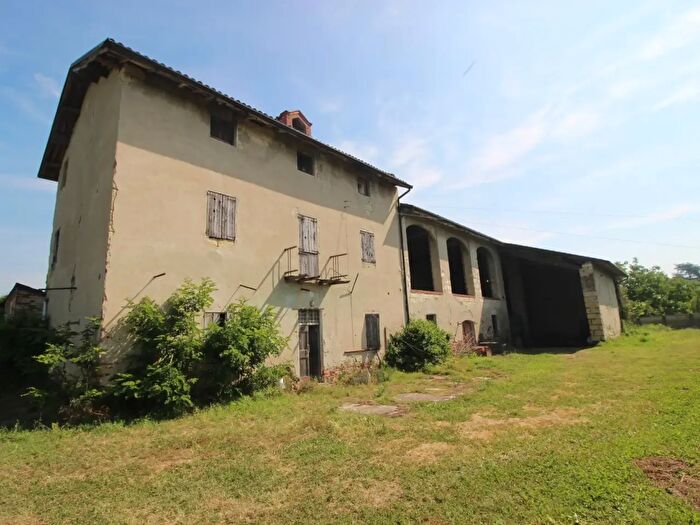 Casa con 6 locali in vendita in San Germano Strada Alessandria, Casale Monferrato