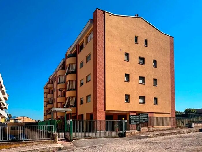 Appartamento trilocale in vendita in Via Pietro Nenni, Cisterna Di Latina