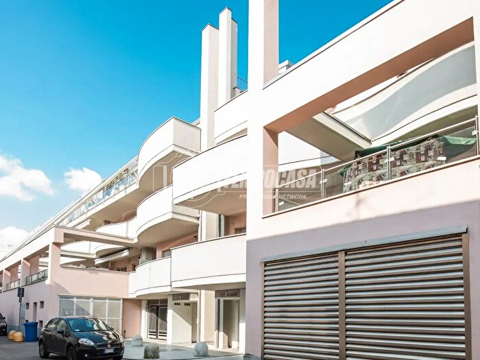 Appartamento trilocale in vendita in Via Alberto da Giussano, Nerviano