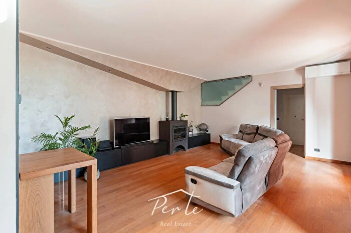 Casa con 5 locali in vendita in Via Dante Alighieri, Curtatone