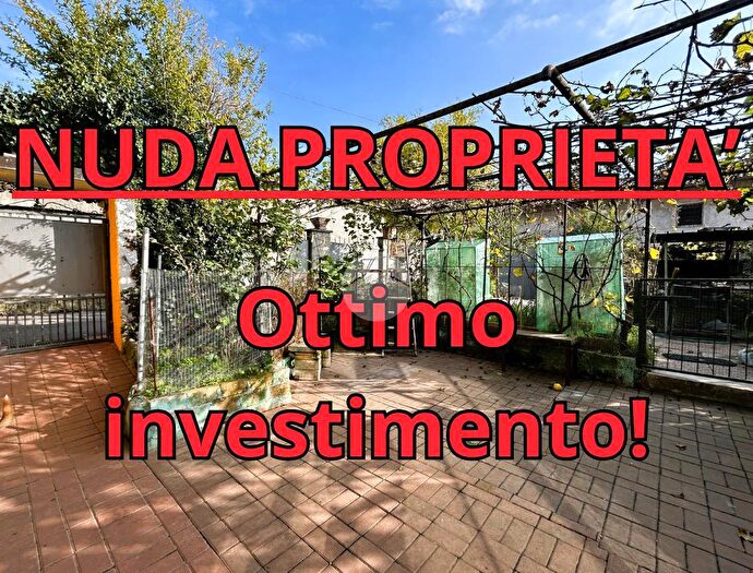 Appartamento con 5 locali in vendita in Via Pitossi, Rovato