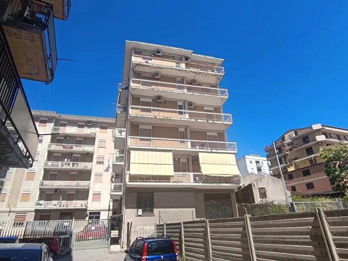 Appartamento quadrilocale in vendita in Via Adolfo Celi, Messina