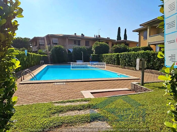 Appartamento trilocale in vendita in Via Michelangelo, Desenzano Del Garda