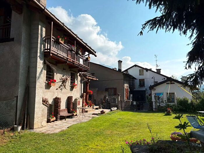 Casa con 12 locali in vendita in Pragelato
