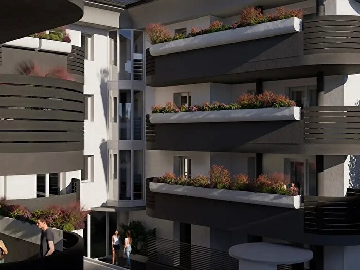 Appartamento quadrilocale in vendita in Via Santa Cecilia, Varedo