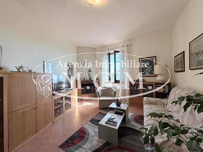 Appartamento trilocale in vendita in Santa Maria A Monte