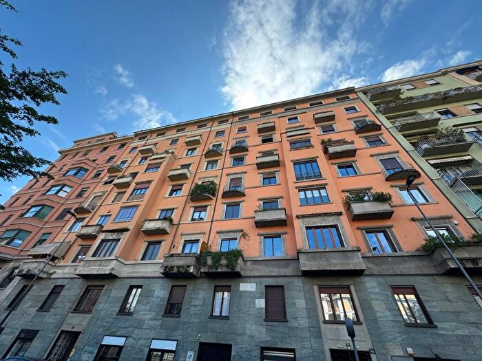 Appartamento trilocale in affitto in Via Benedetto Marcello, Buenos Aires, Milano