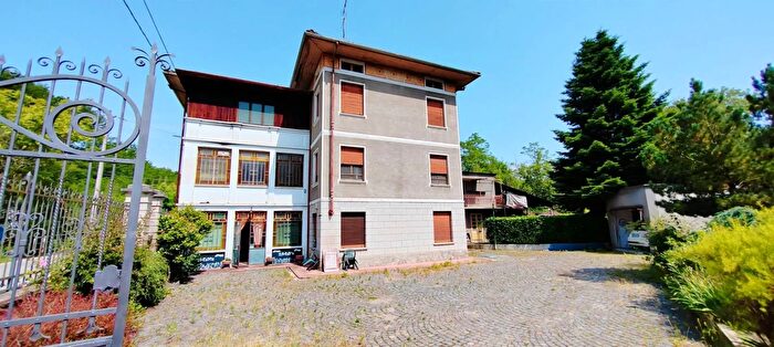 Casa con 6 locali in vendita in Canton Chierro Curino, Brusnengo