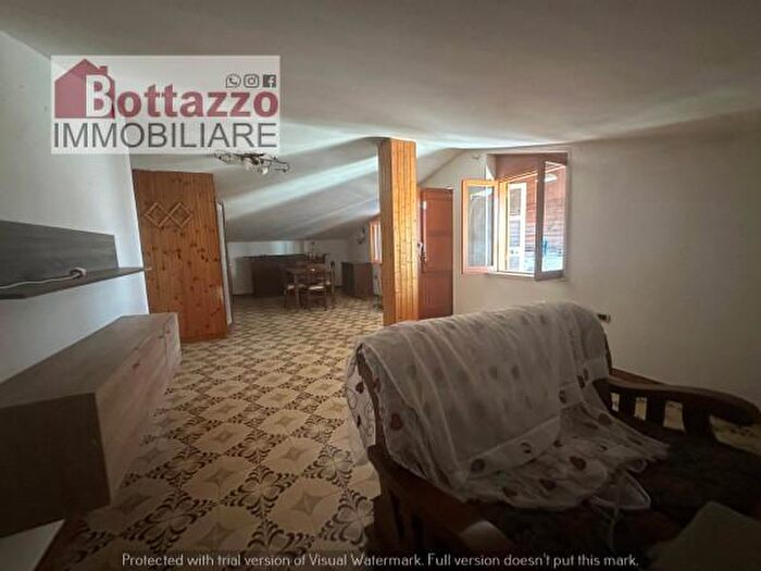 Casa trilocale in vendita in Via Alessandro Manzoni, Lizzano