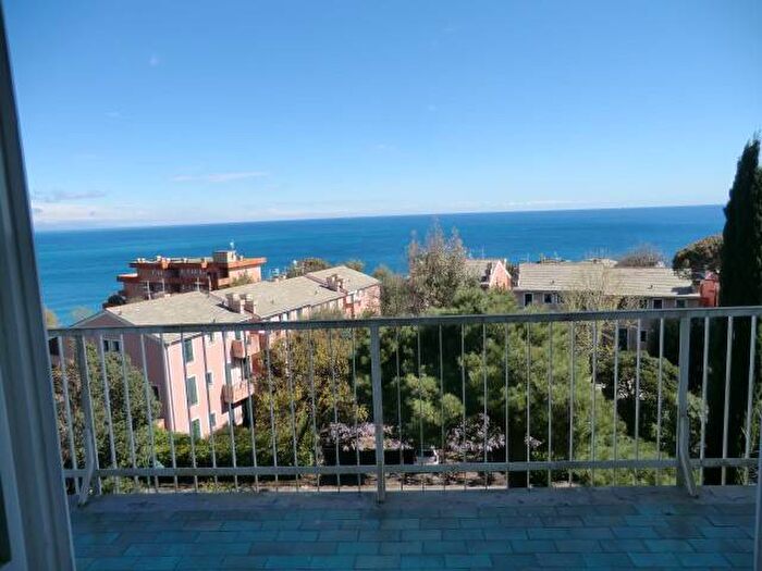 Appartamento quadrilocale in affitto in Via della Pineta, Pineta, Arenzano