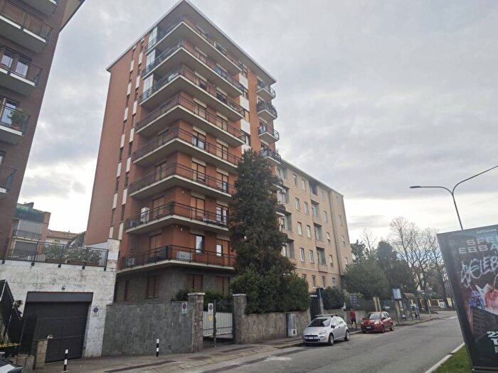 Appartamento trilocale in affitto in Corso Appio Claudio, Campidoglio, Torino