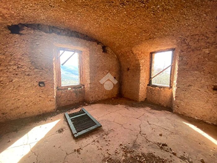 Casa bilocale in vendita in Via Treo, Campoli Appennino