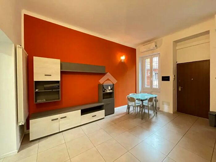 Appartamento bilocale in affitto in Via Garigliano, Milano