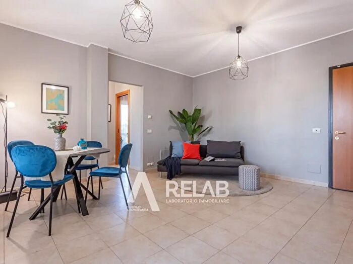 Case in Vendita e in Affitto - 3