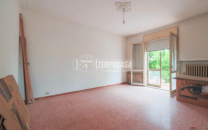 Casa con 7 locali in vendita in Via Monviso, Ravenna