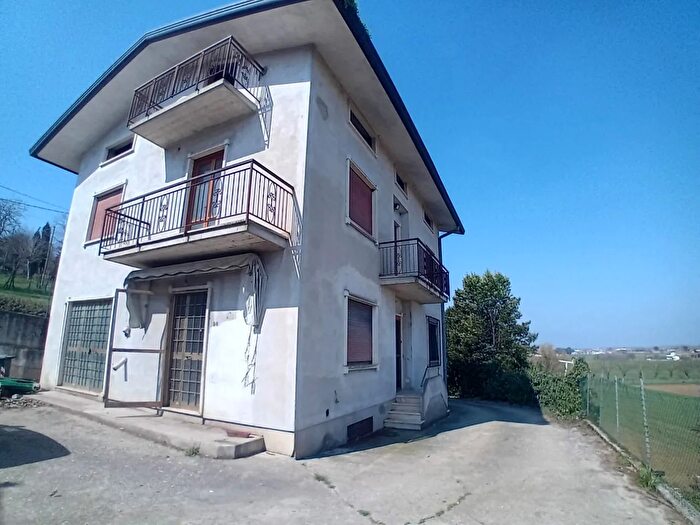 Casa quadrilocale in vendita in Via allAcqua, Isola Vicentina