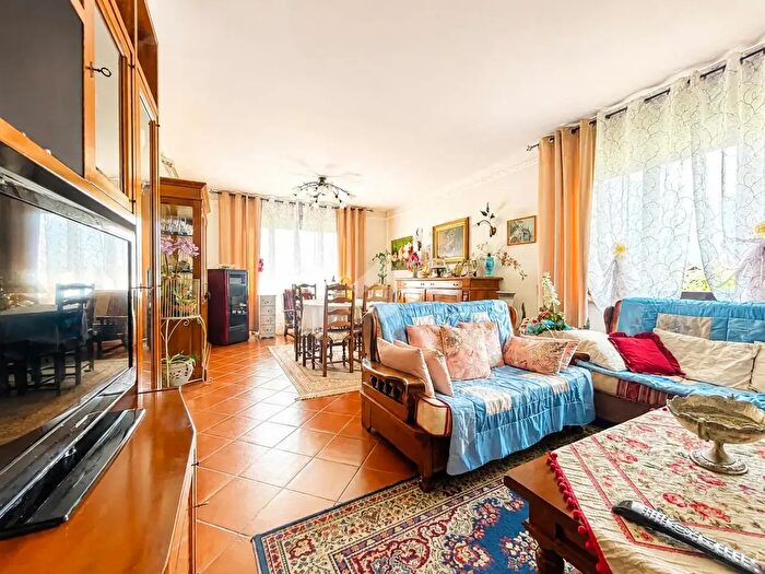Appartamento trilocale in vendita in Via Careciasca, Dubino