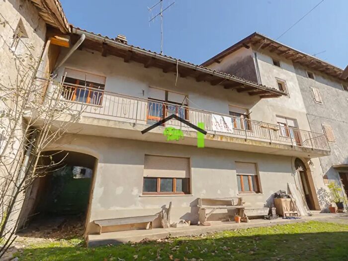 Appartamento con 13 locali in vendita in Borgo Avon, Meduno