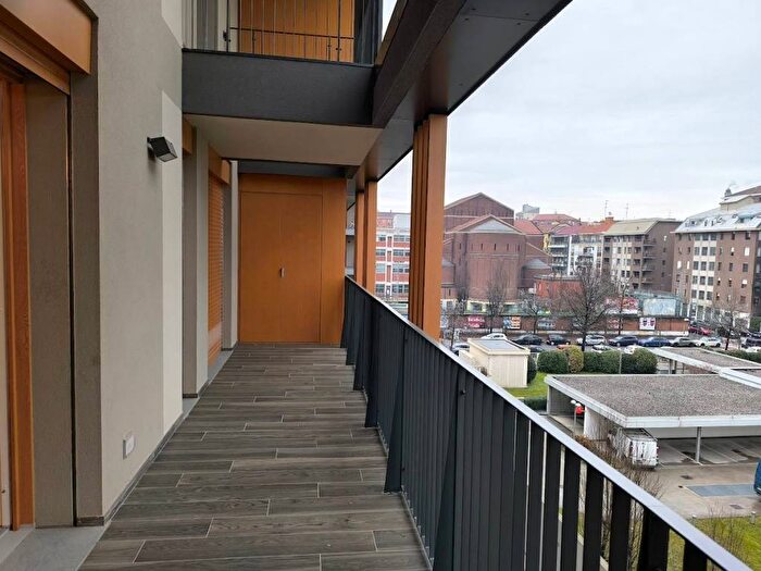 Appartamento trilocale in affitto in Via Giovanni Battista Piranesi, Porta Vittoria, Milano